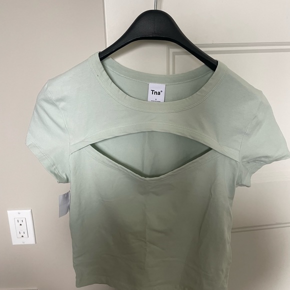 TNA crop tshirt. NWT. - Picture 4 of 4